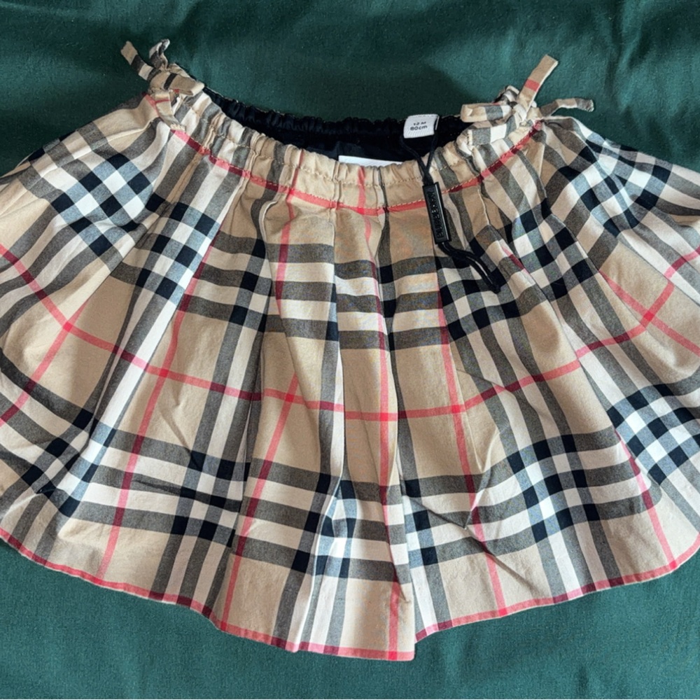 Burberry Tan Pleated Skirt Casual
